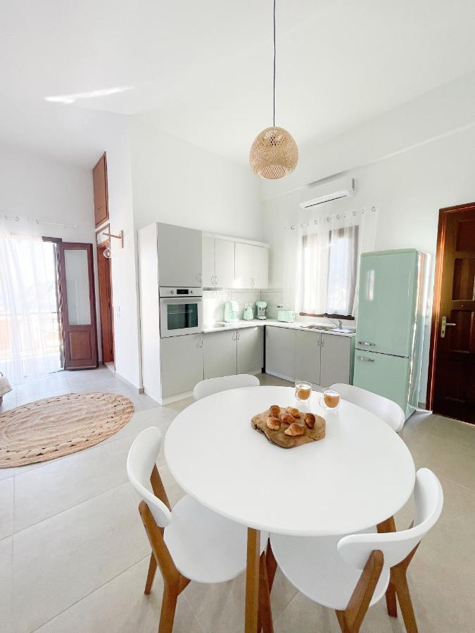 Casa Chara 2 Apartment ซีมี ภายนอก รูปภาพ